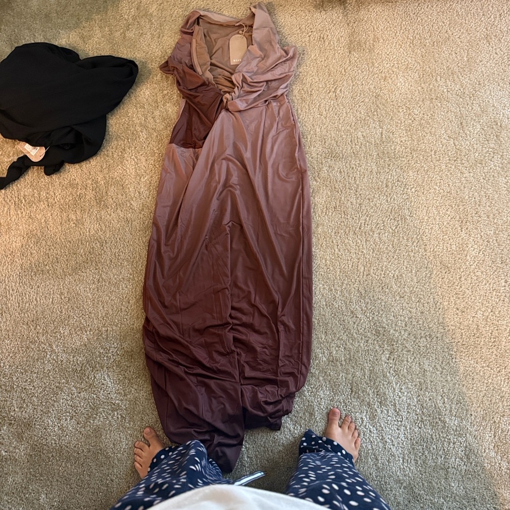 Meshki stella draped slinky Maxi Dress - Picture 2 of 2
